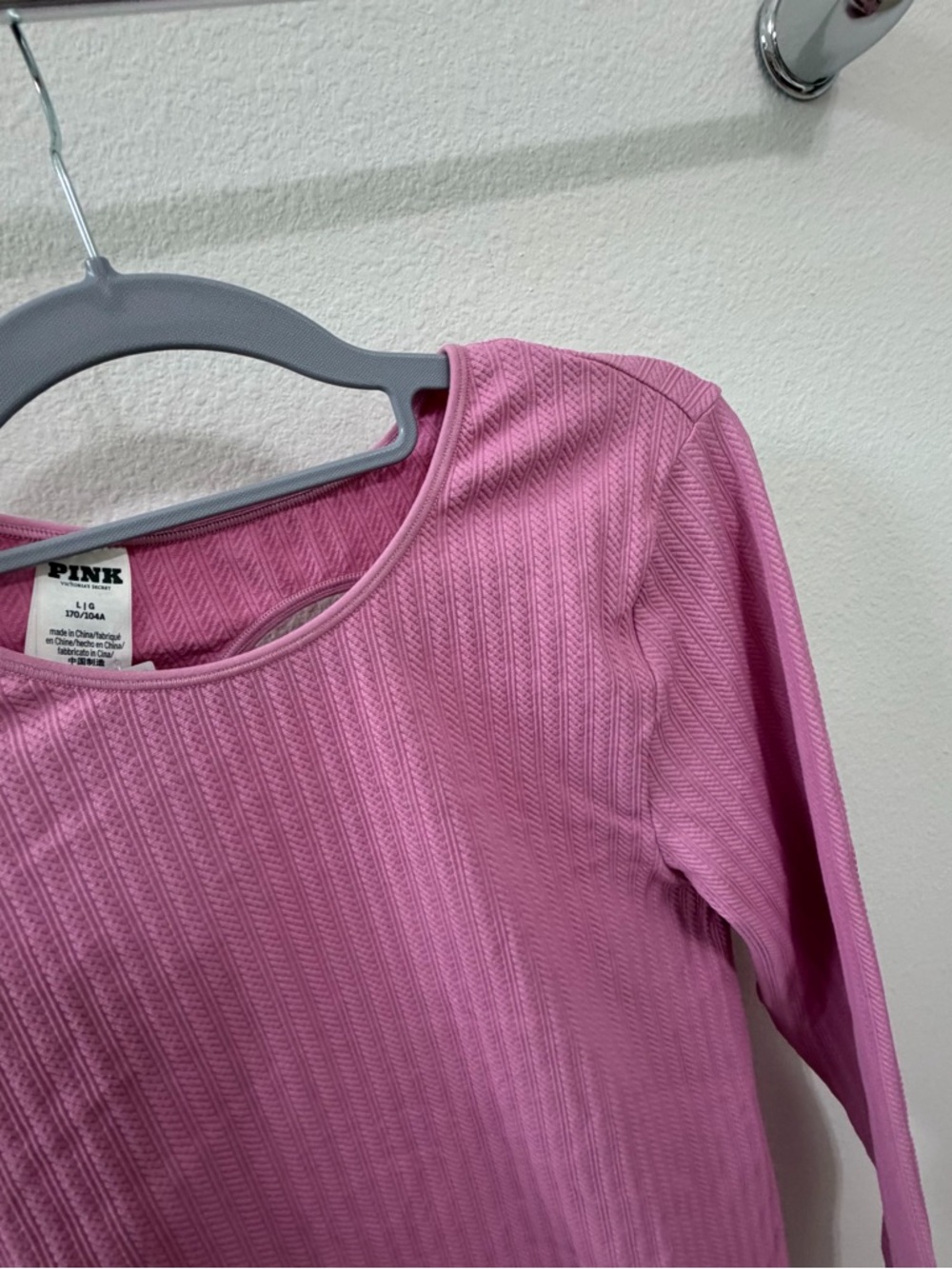 PINK Victoria's Secret Bubblegum Pink Ribbed Long Sleeve Crewneck - Picture 8 of 8